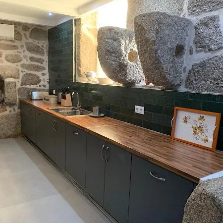 6 Bedroom With Pool - Casa Do Sepiao Holiday home