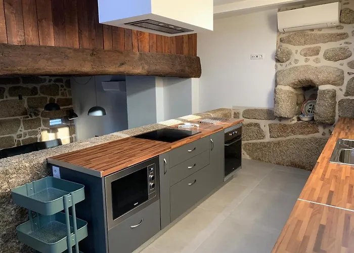 6 Bedroom With Pool - Casa Do Sepiao Vinhal